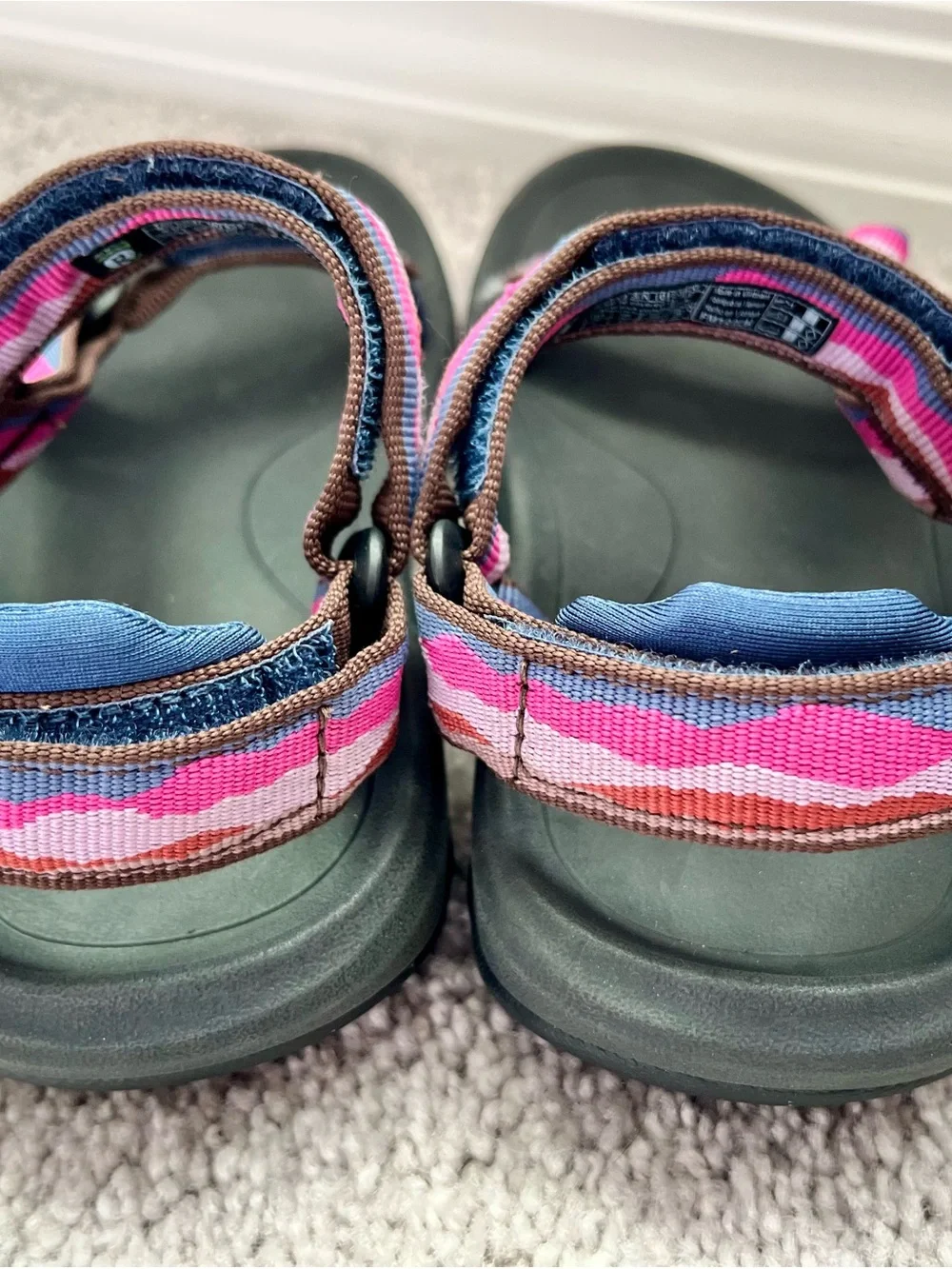 Teva hurricane Kids Pink Sandals size 1